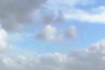 Wolken quer