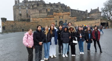 web_pk_Edinburg_Castle