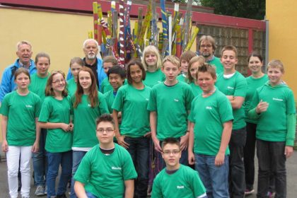 gruppenbild_mit_t-shirts